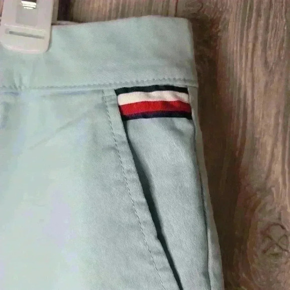 Tommy Hilfiger baby blue Khaki shorts. 5" classic stretch shorts. Size 14. - Picture 2 of 6